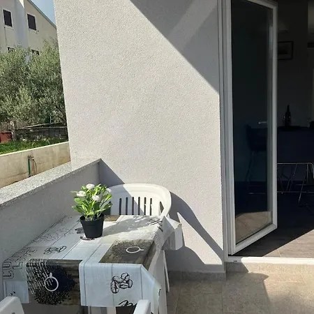 D&j Biograd Na Moru