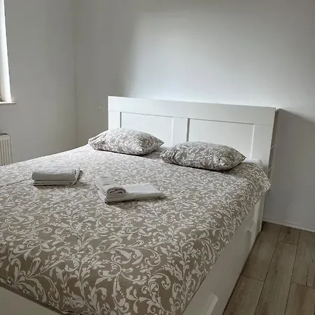 Apartment D&j *